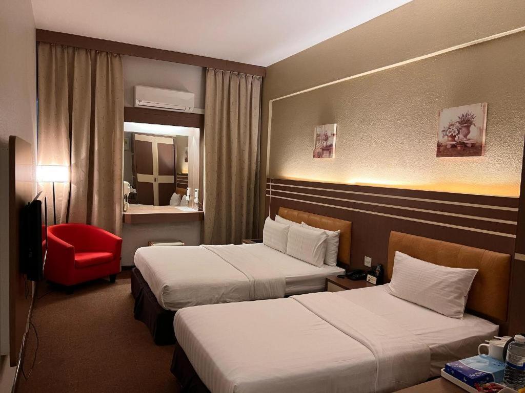 The Landmark Hotel Batu Pahat Exterior photo